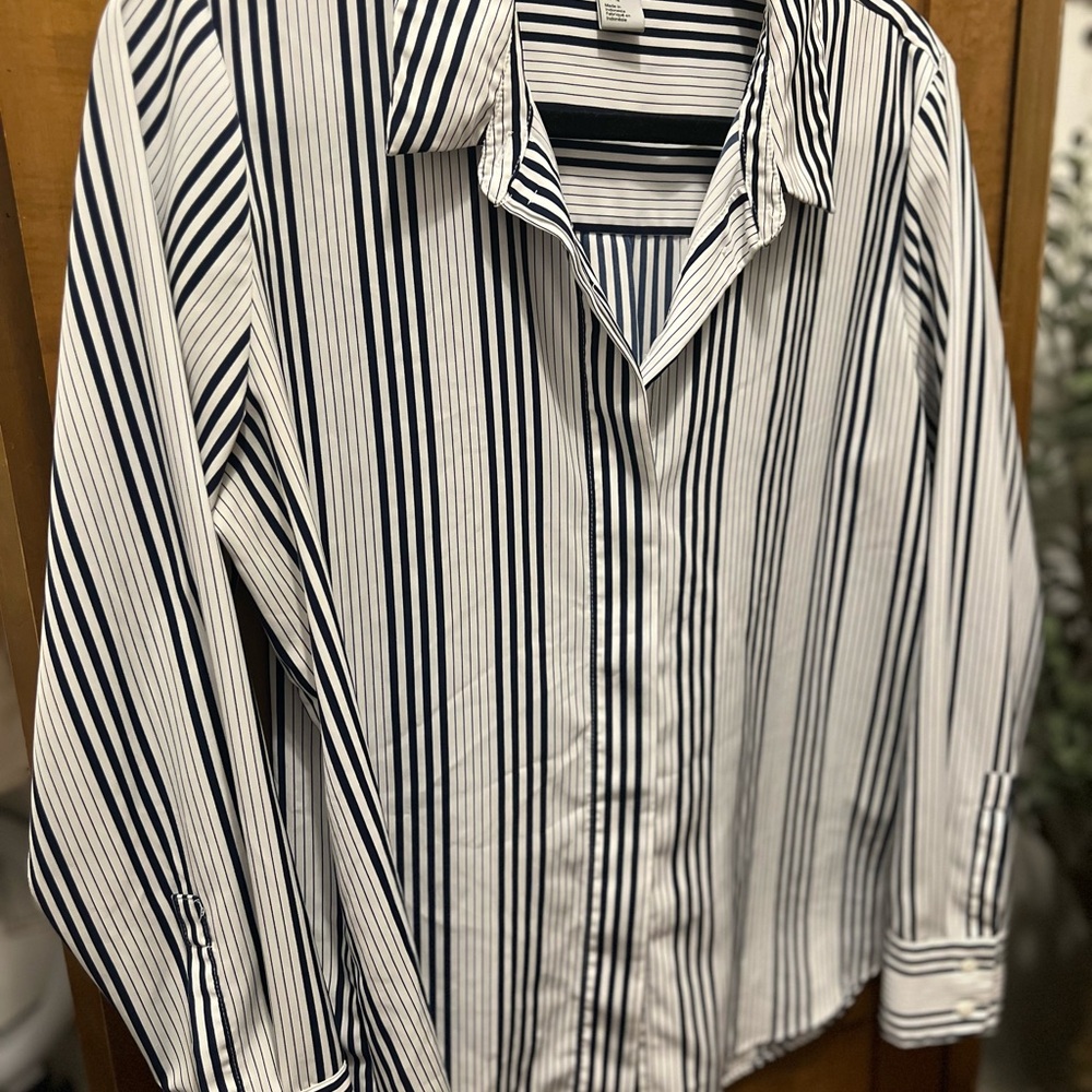 H&M Women's Navy and White Striped Button Down Shirt